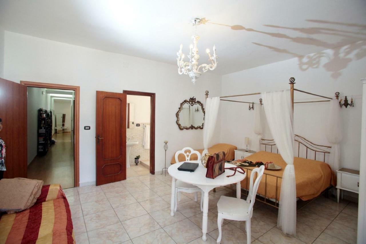 ZO. NE. Baroque B&B Lecce Exterior foto