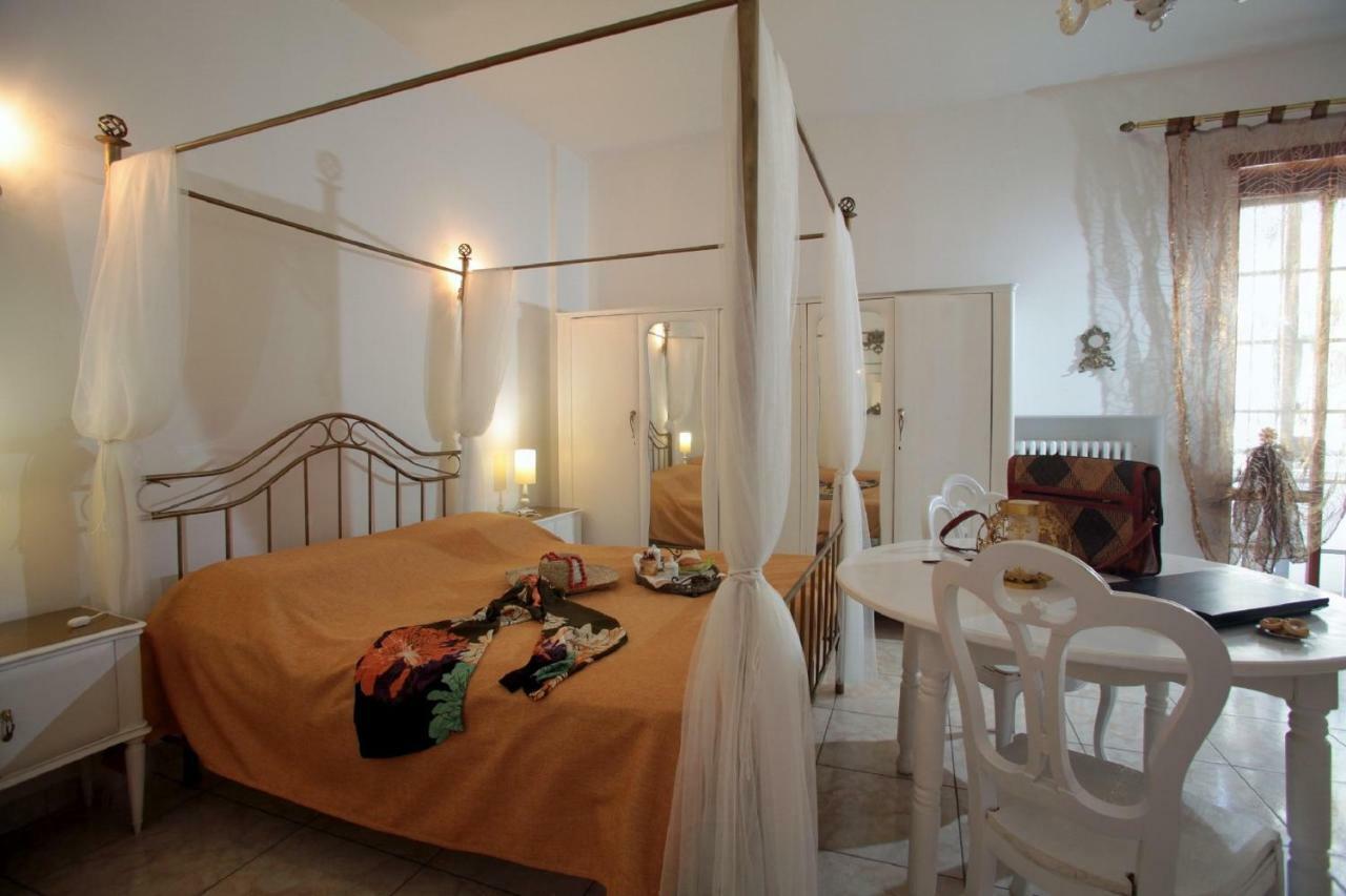 ZO. NE. Baroque B&B Lecce Exterior foto