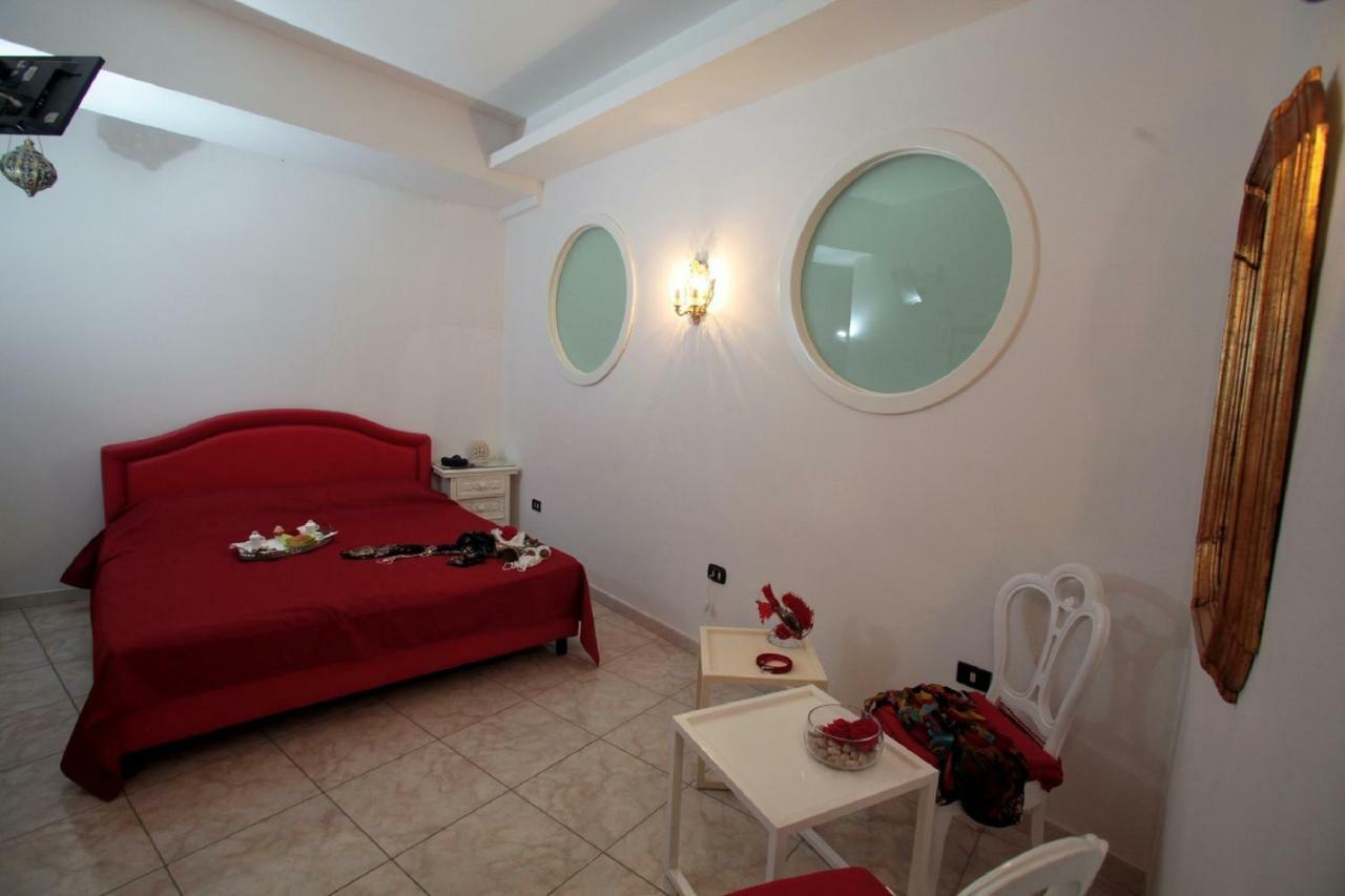 ZO. NE. Baroque B&B Lecce Exterior foto