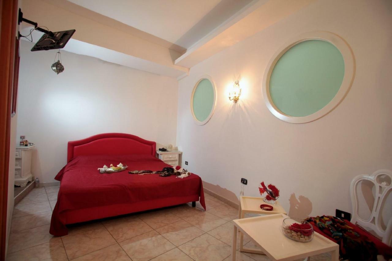 ZO. NE. Baroque B&B Lecce Exterior foto